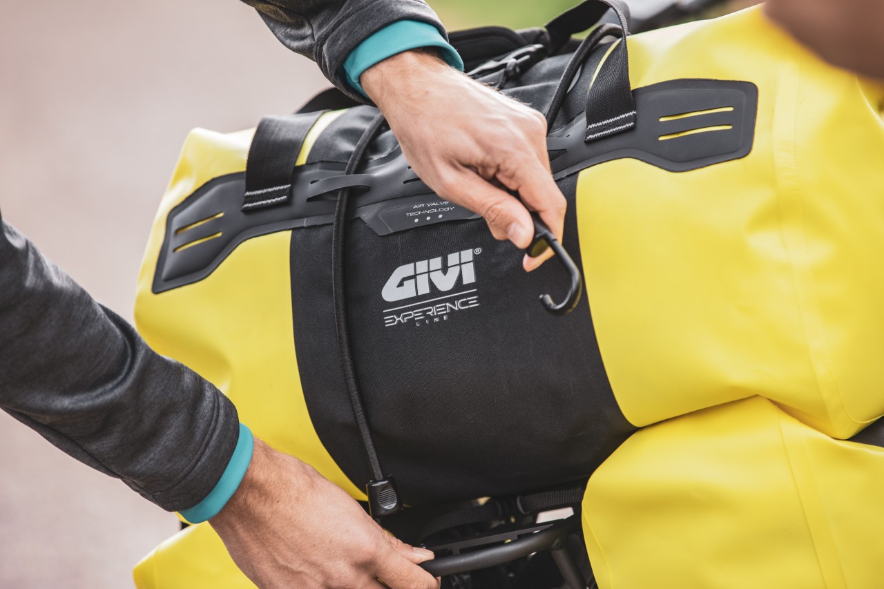 GIVI-Bike: come trasformare (tutte) le bici in un cargo!